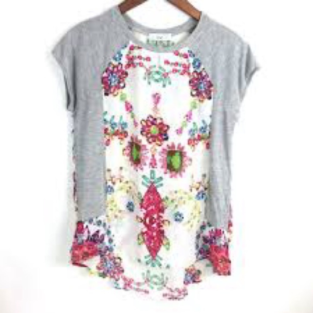 Ovi Gray and Multicolor Floral Short Sleeve Top